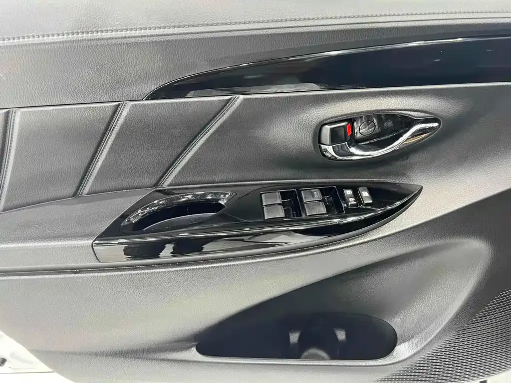 Toyota Yaris L 2021 из CN, фото 8