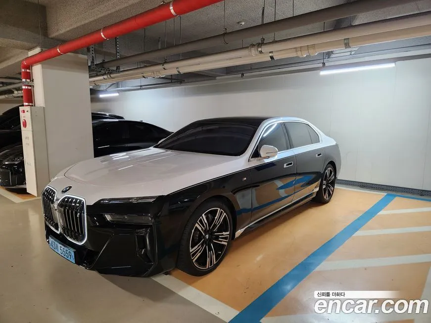 BMW i7 — фото 2