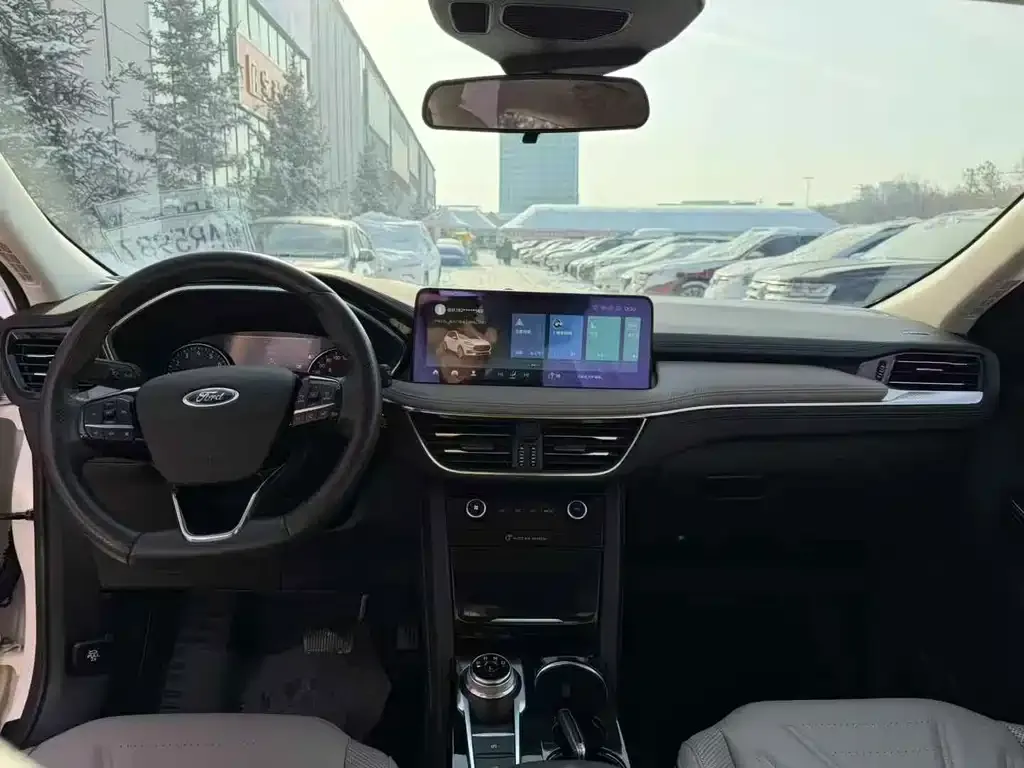 Ford Escape 2023 из CN, фото 5