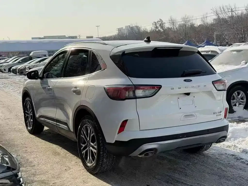 Ford Escape 2023 из CN, фото 7