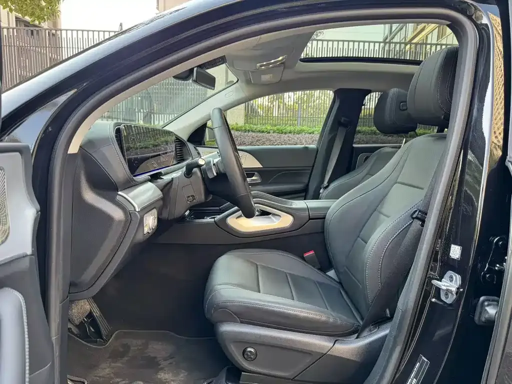 Mercedes-Benz GLE Coupe 2025 из CN, фото 4