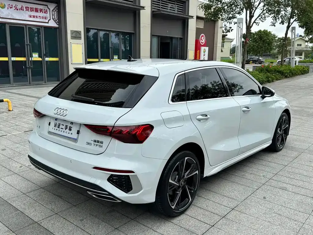 Audi A3 2024 из CN, фото 10