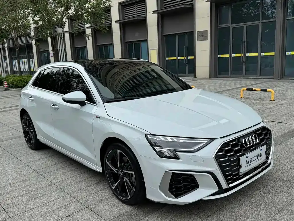 Audi A3 2024 из CN, фото 2