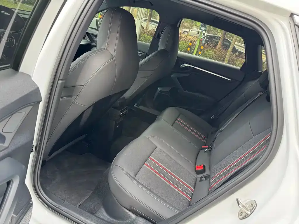 Audi A3 2024 из CN, фото 5