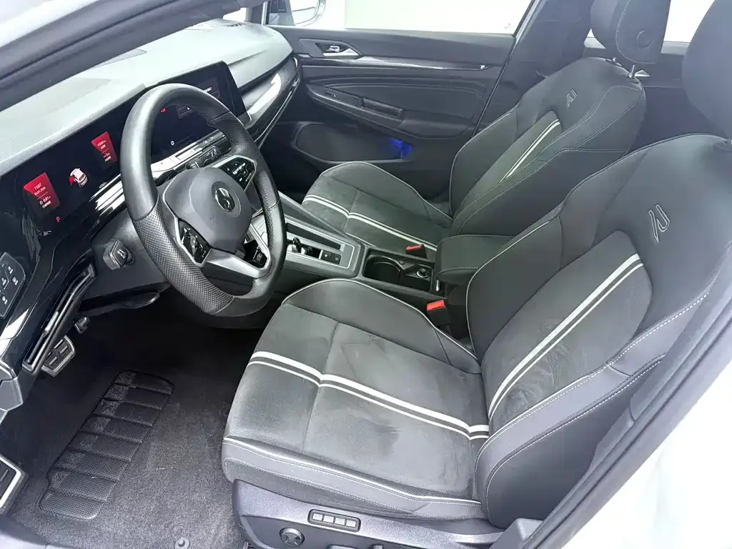 Volkswagen Golf 2022 из CN, фото 7