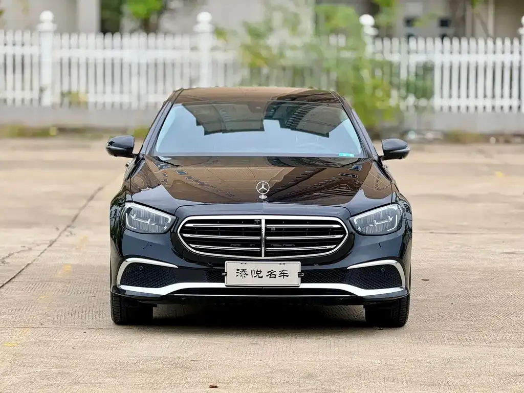 Mercedes-Benz E-Class — фото 10