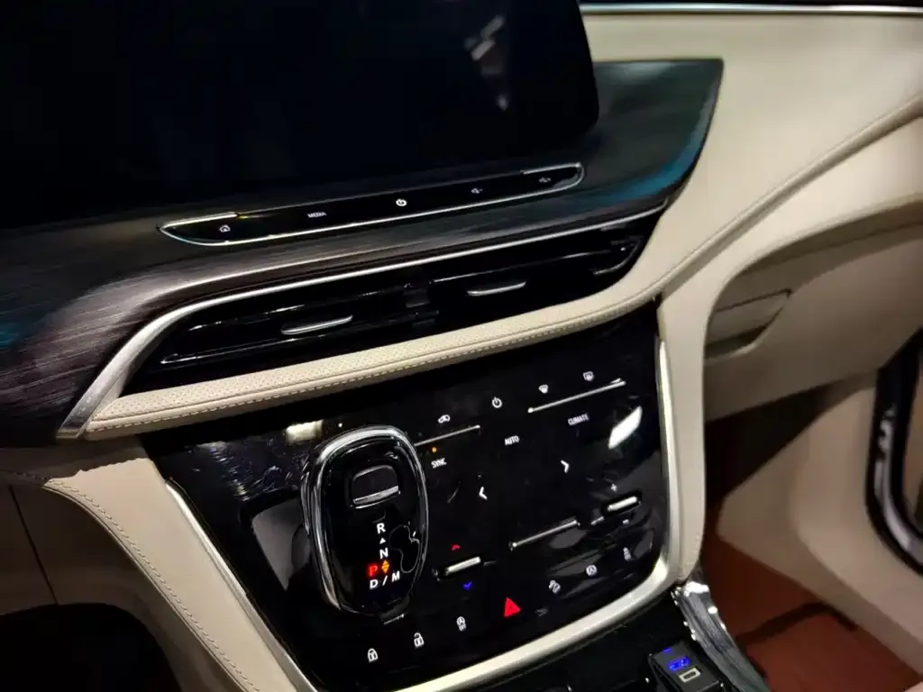 Buick GL8 2022 из CN, фото 6