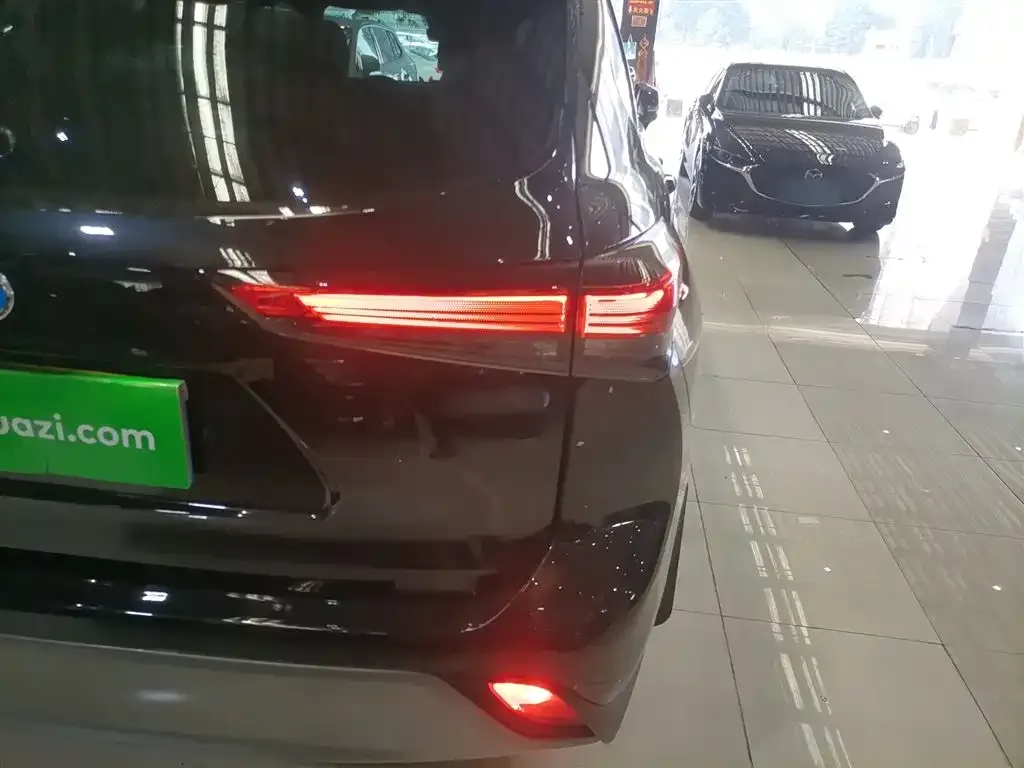 Toyota Highlander 2024 из CN, фото 2