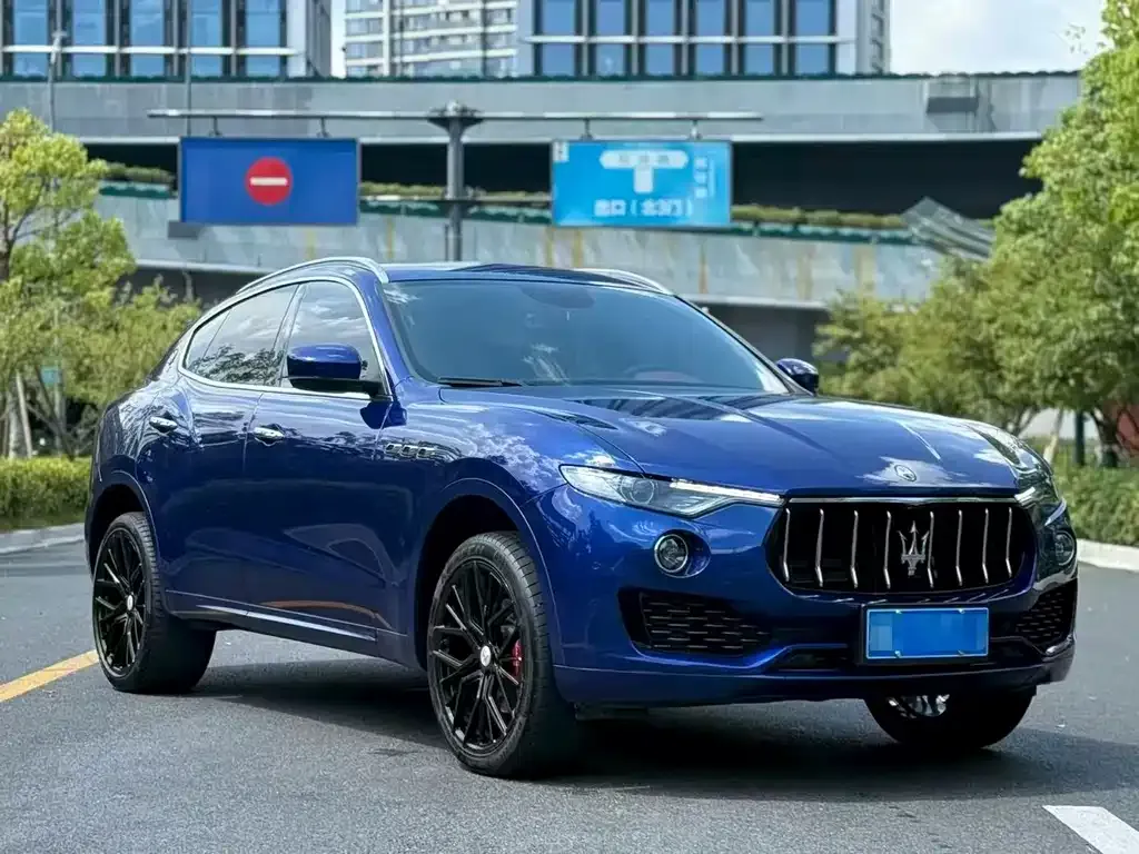 Maserati Levante — фото 4
