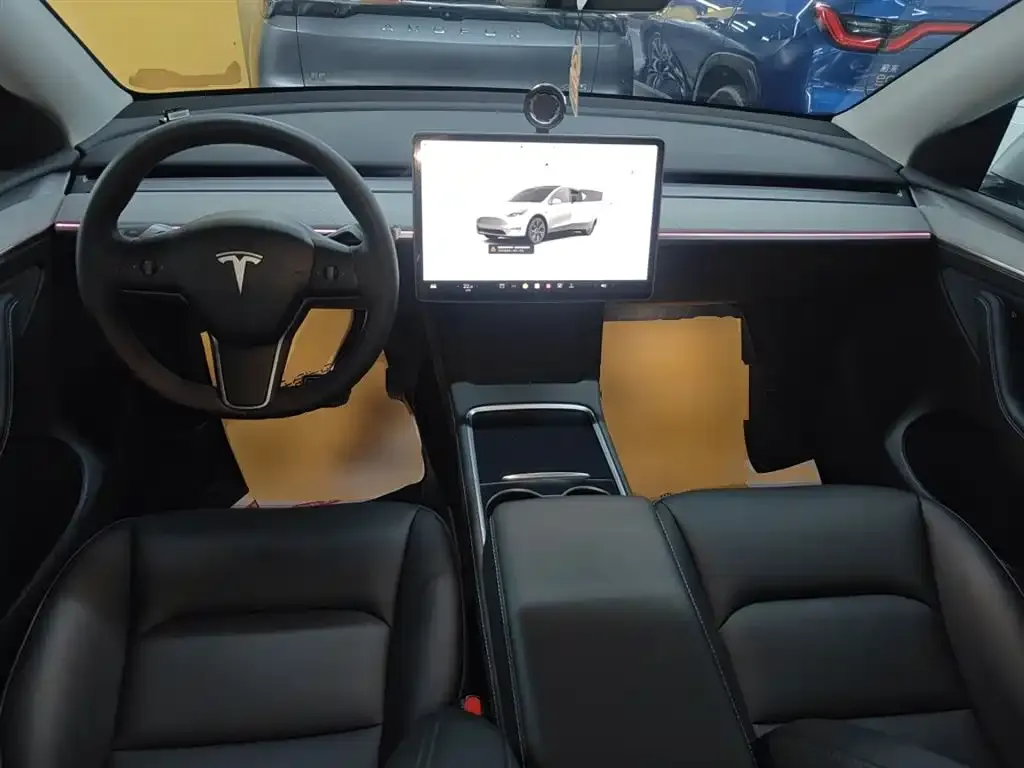 Tesla Model Y — фото 3