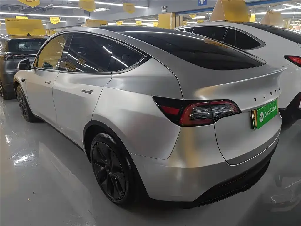 Tesla Model Y — фото 4