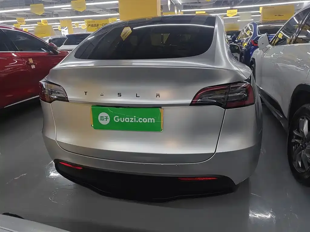 Tesla Model Y — фото 6