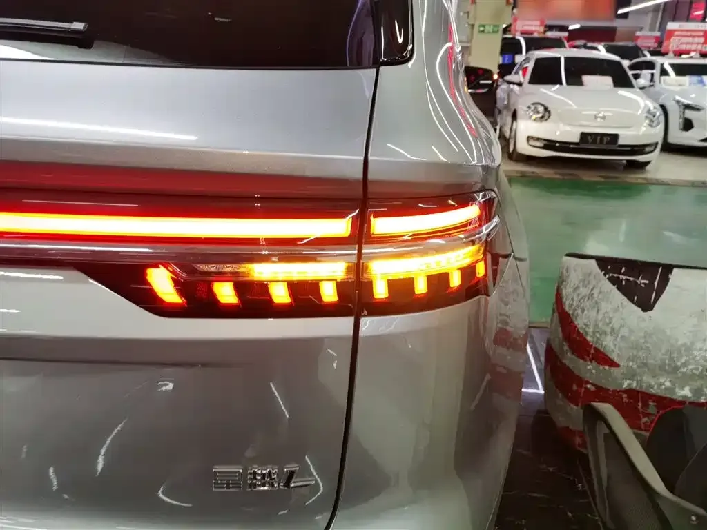 Geely Xingyue L — фото 8