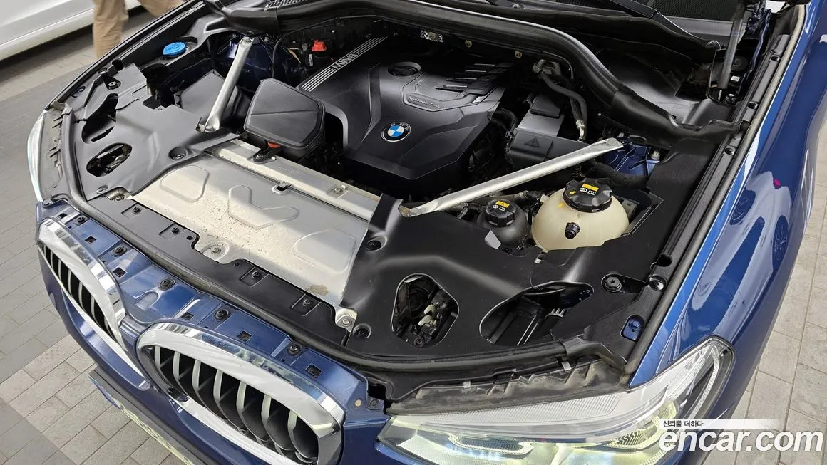 BMW X4 2021 из KR, фото 8