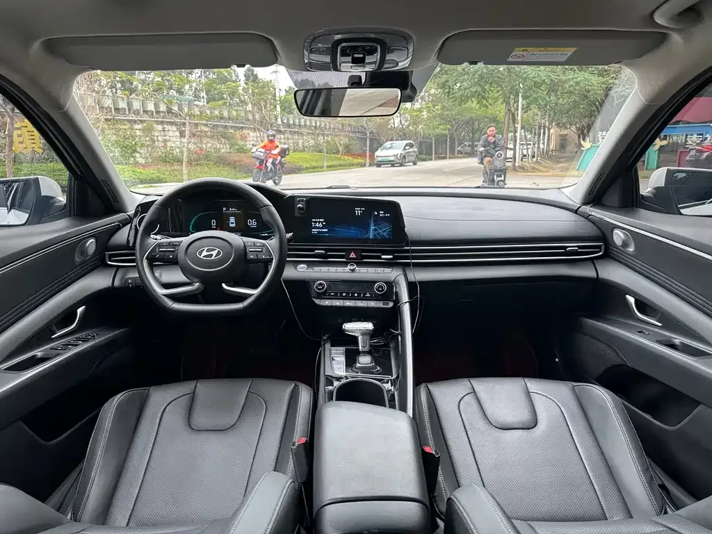 Hyundai Elantra 2024 из CN, фото 8