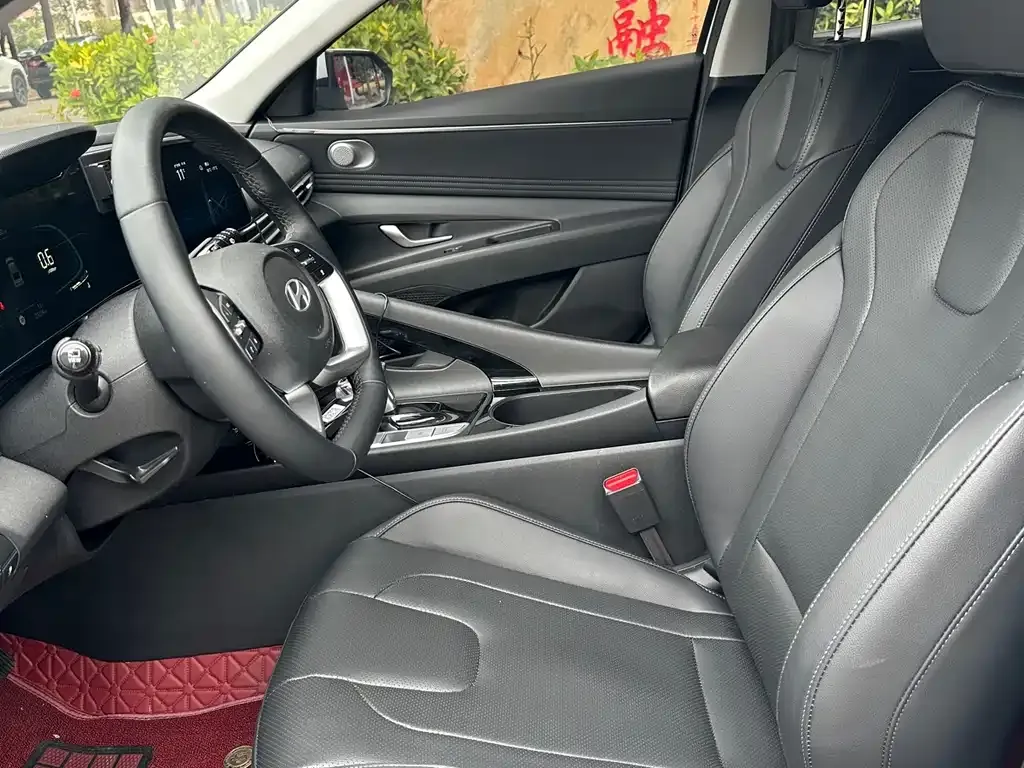 Hyundai Elantra 2024 из CN, фото 10