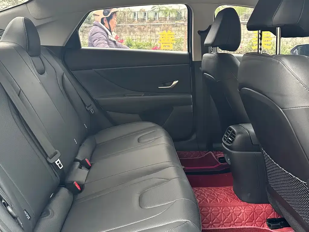 Hyundai Elantra 2024 из CN, фото 7