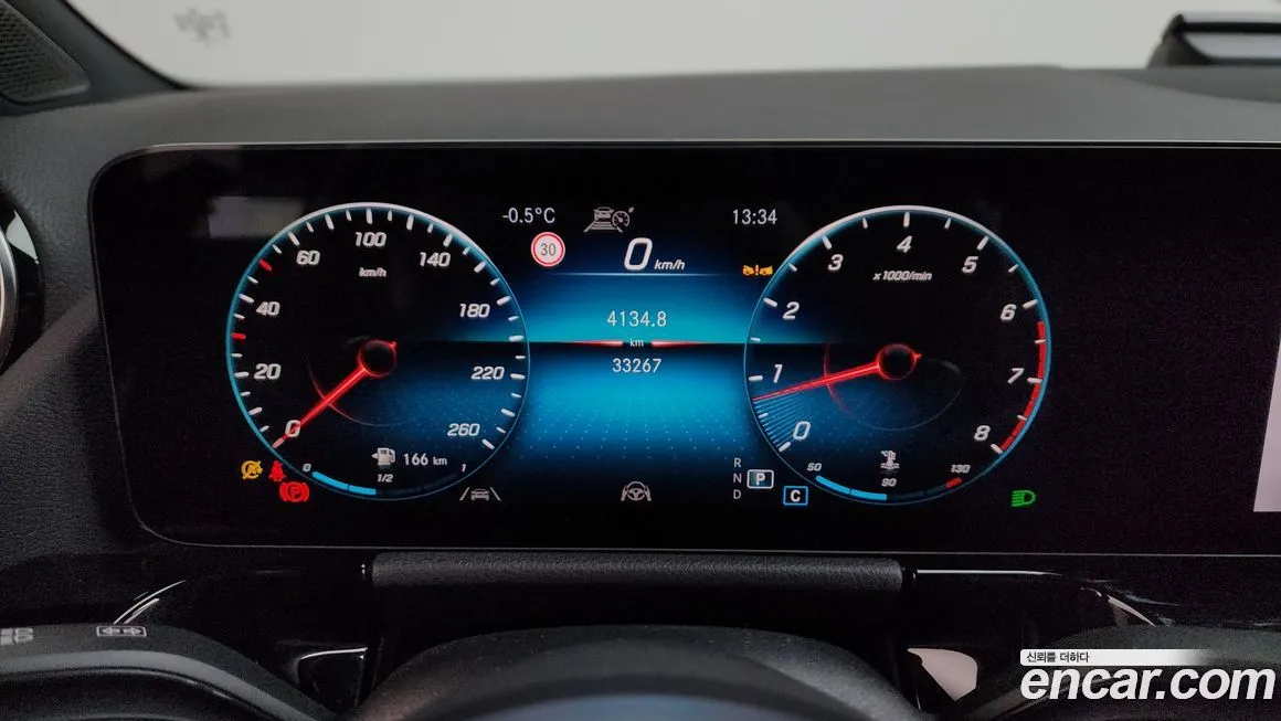 Mercedes-Benz GLA-Class 2022 из KR, фото 8