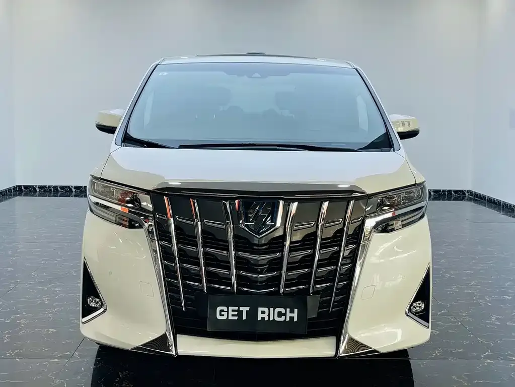 Toyota Alphard — фото 2