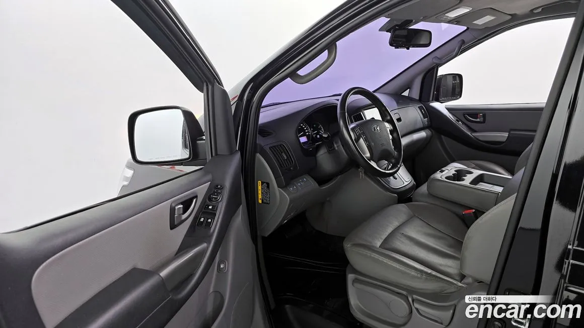 Hyundai Starex — фото 10
