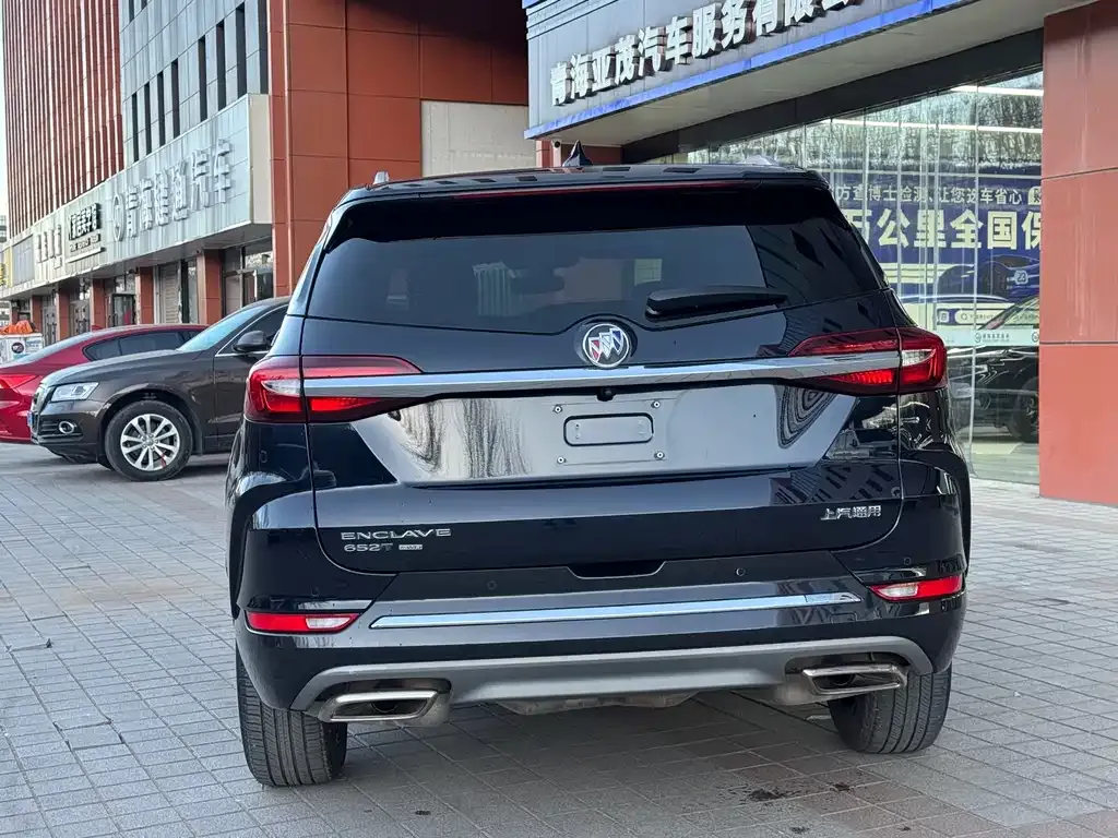 Buick Enclave — фото 7