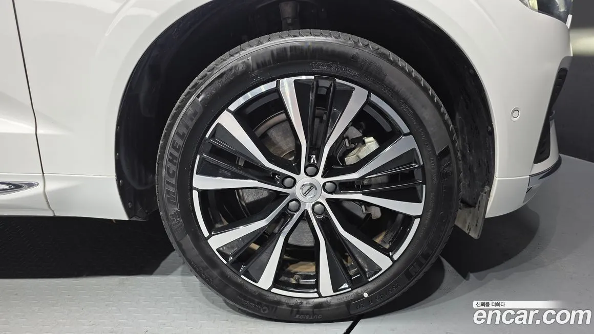 Volvo XC60 2024 из KR, фото 5
