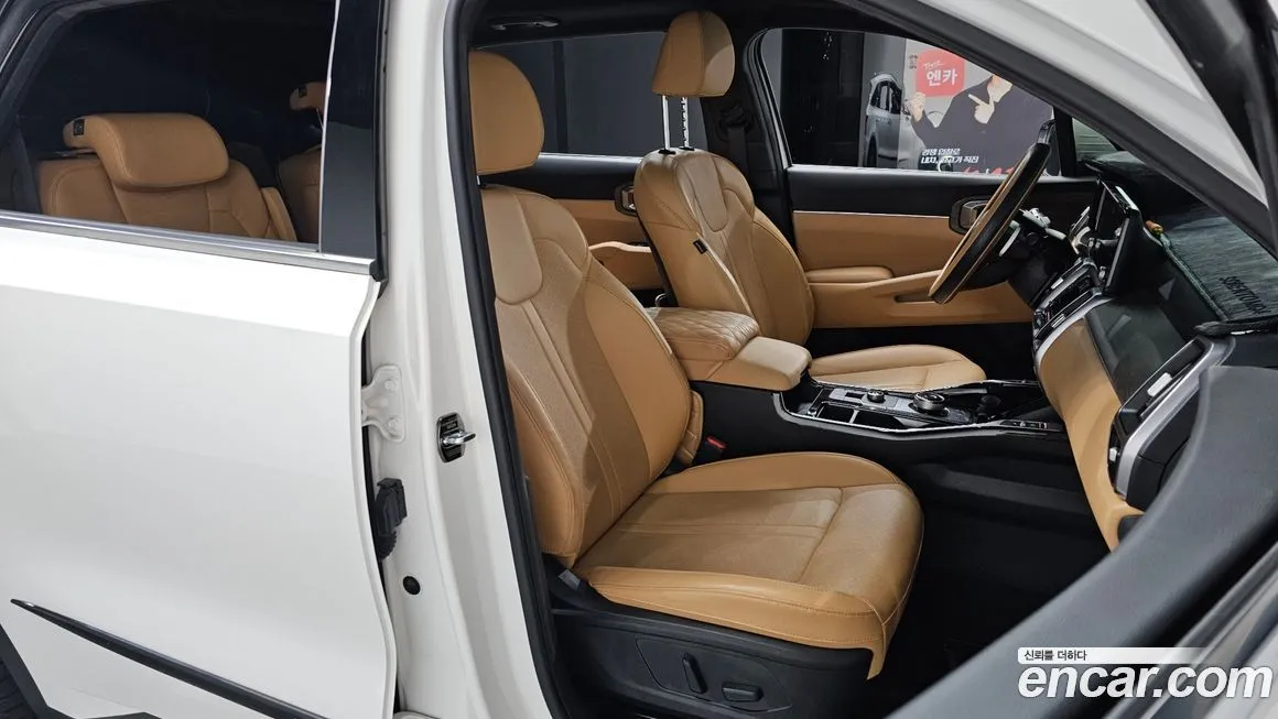 Kia Sorento — фото 7