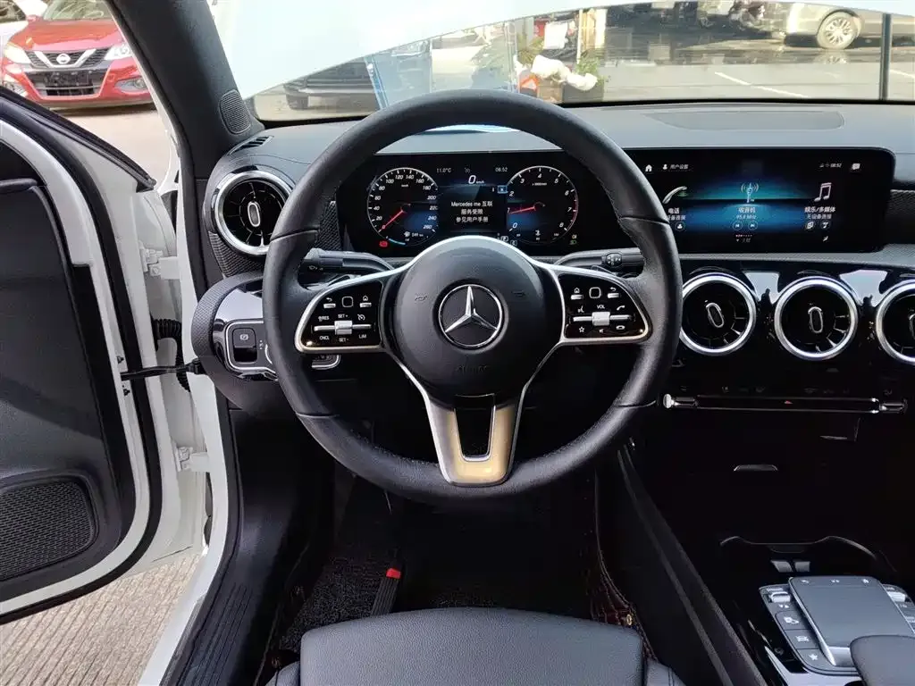 Mercedes-Benz A-Class 2021 из CN, фото 2