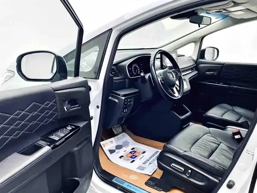 Honda Elysion 2023 из CN, фото 5