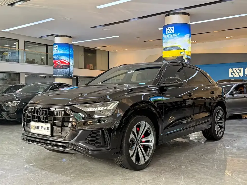 Audi Q8 2023 из CN, фото 8