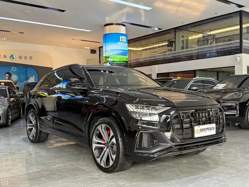 Audi Q8 2023 из CN, фото 7