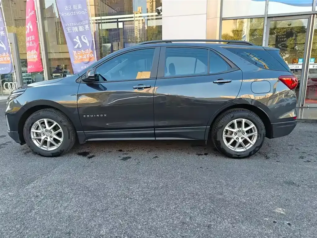 Chevrolet Equinox 2023 из CN, фото 8