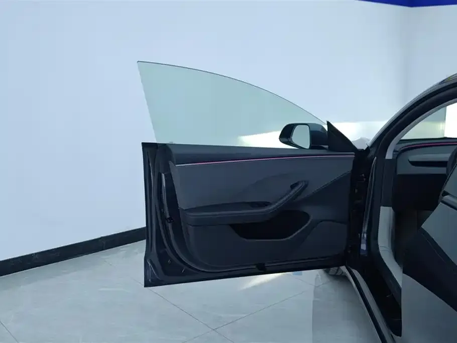 Tesla Model 3 2025 из CN, фото 7