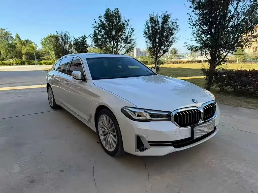 BMW 5 Series — фото 5