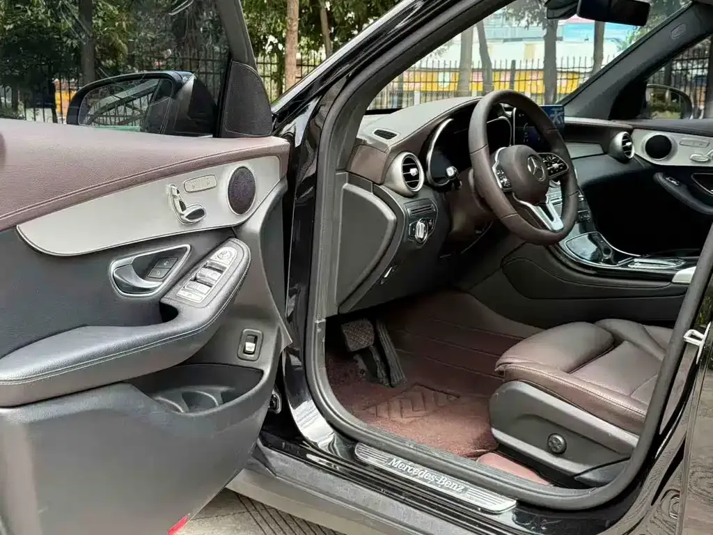 Mercedes-Benz GLC 2021 из CN, фото 2