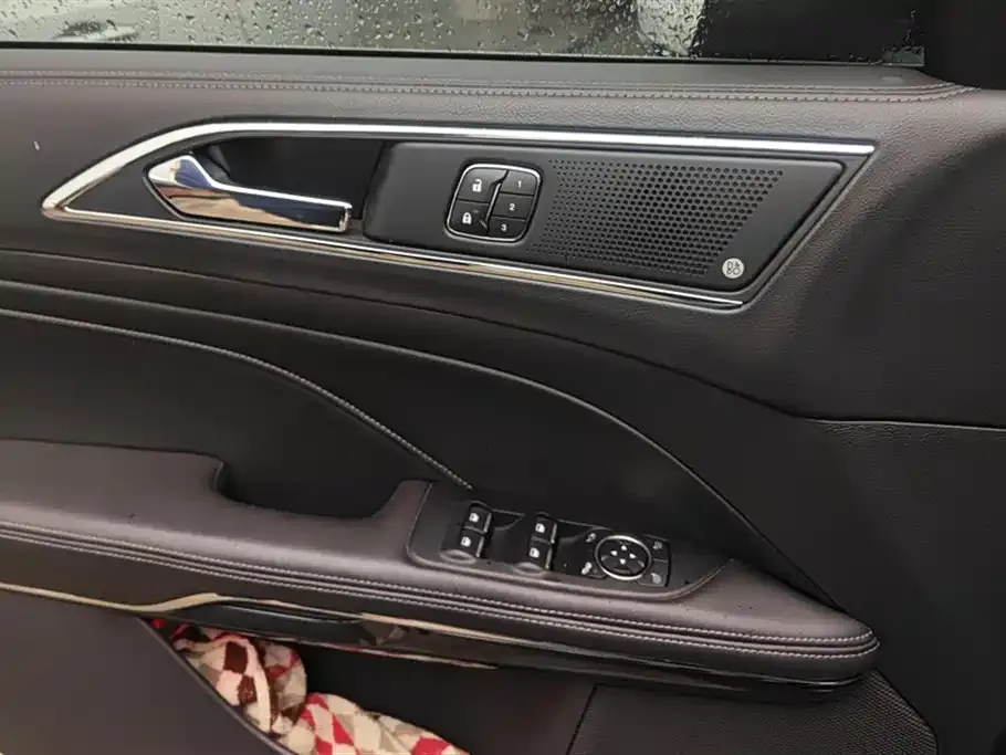 Ford Taurus 2022 из CN, фото 9