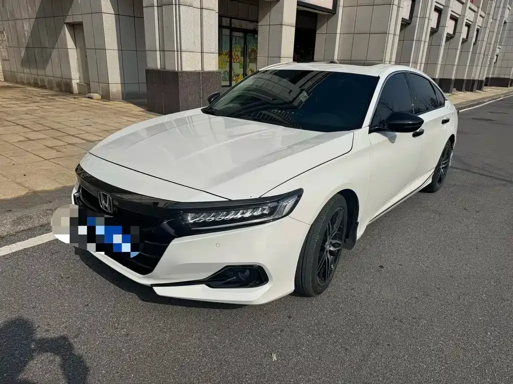 Honda Accord — фото 1