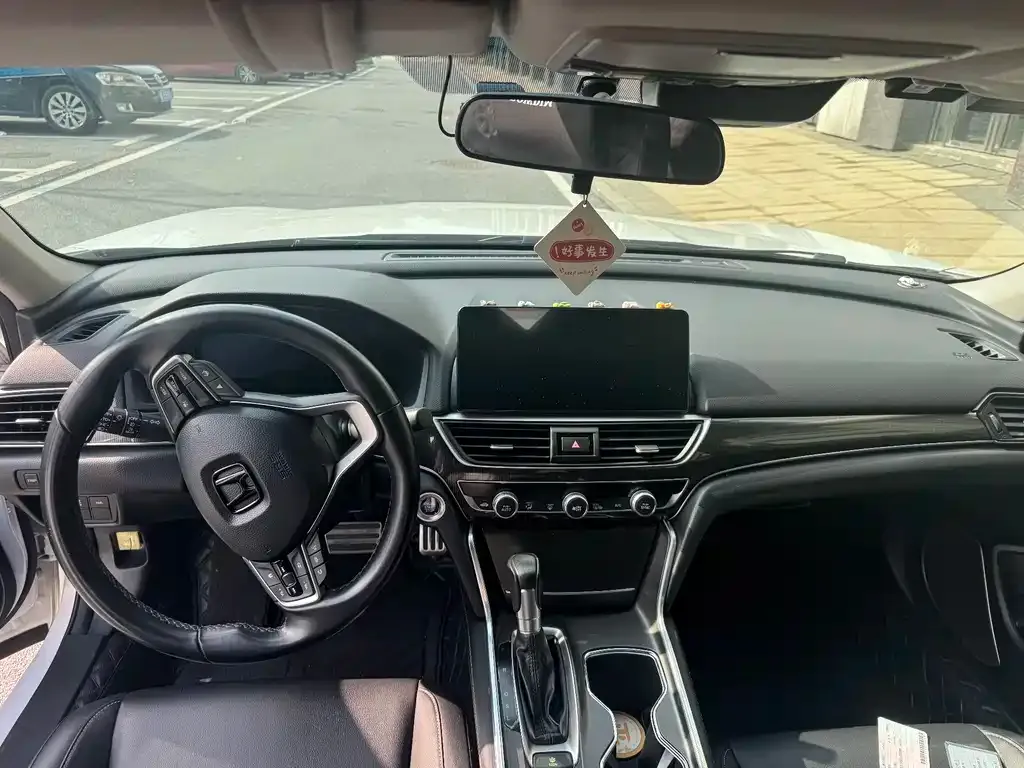 Honda Accord — фото 4