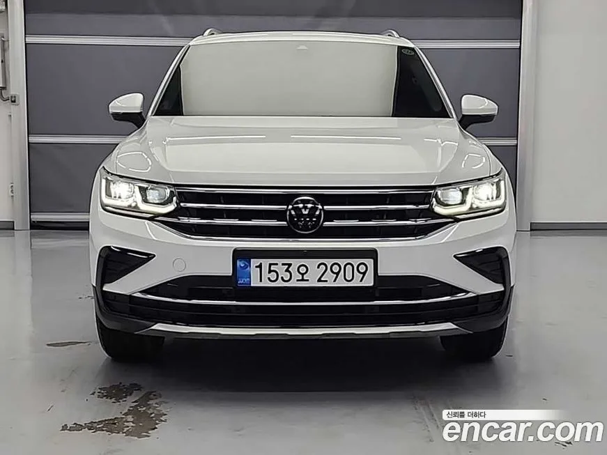 Volkswagen Tiguan — фото 9