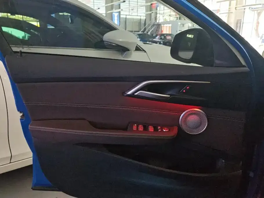 BMW 1 Series 2021 из CN, фото 7