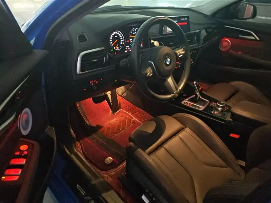 BMW 1 Series 2021 из CN, фото 10