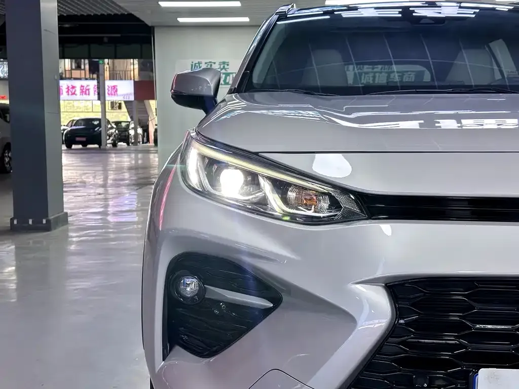 Toyota Wildlander 2023 из CN, фото 6