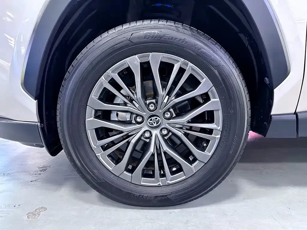Toyota Wildlander 2023 из CN, фото 8