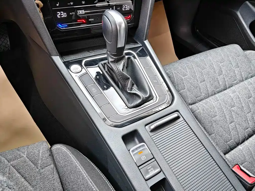 Volkswagen Viloran 2023 из CN, фото 7