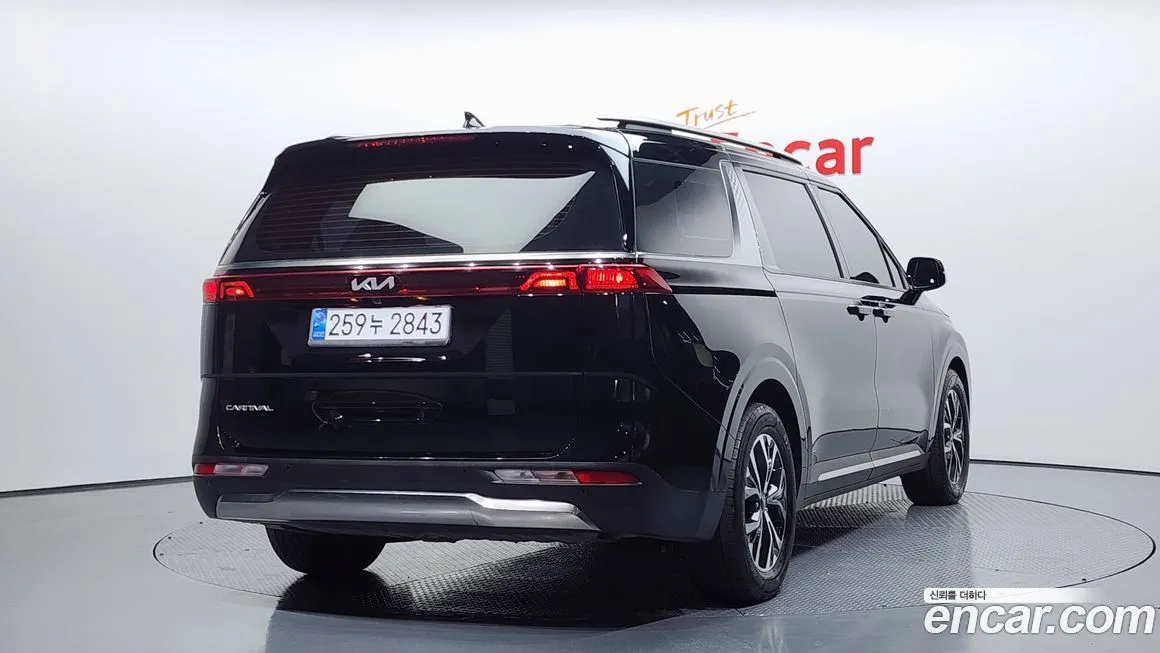 Kia Carnival — фото 2