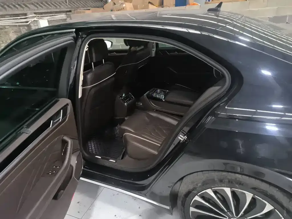 Volkswagen Phideon — фото 3