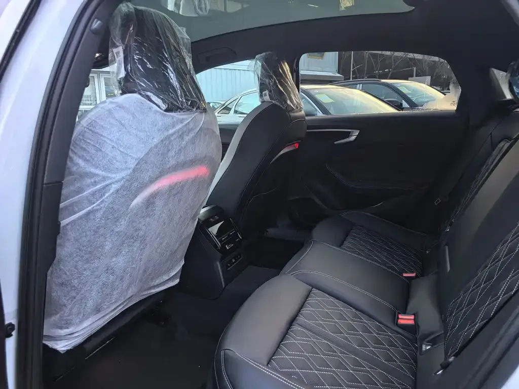Audi A5L 2026 из CN, фото 4