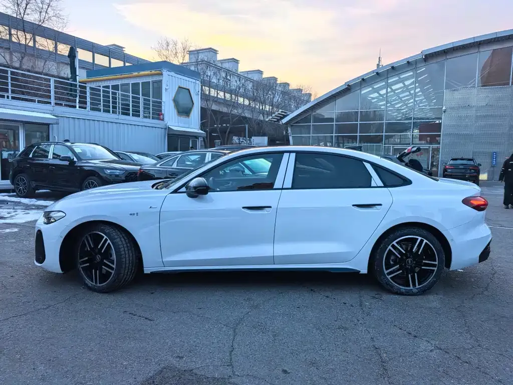 Audi A5L 2026 из CN, фото 2