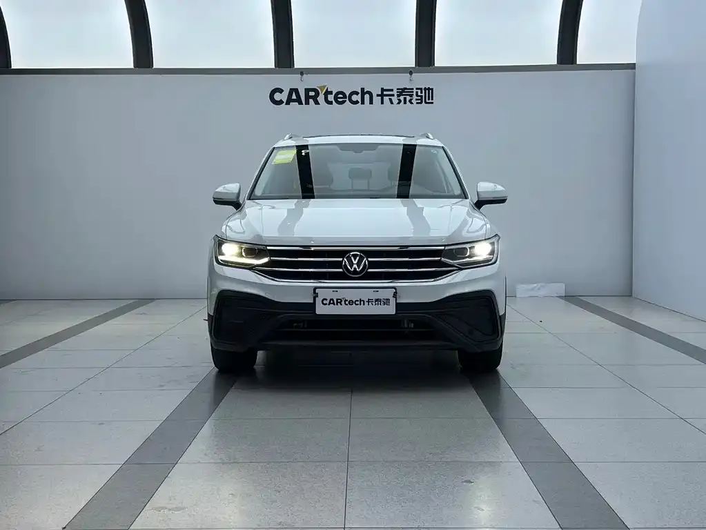 Volkswagen Tiguan L 2023 из CN, фото 2