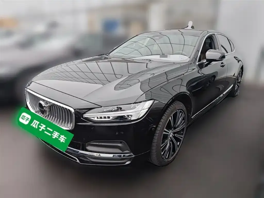 Volvo S90 — фото 1